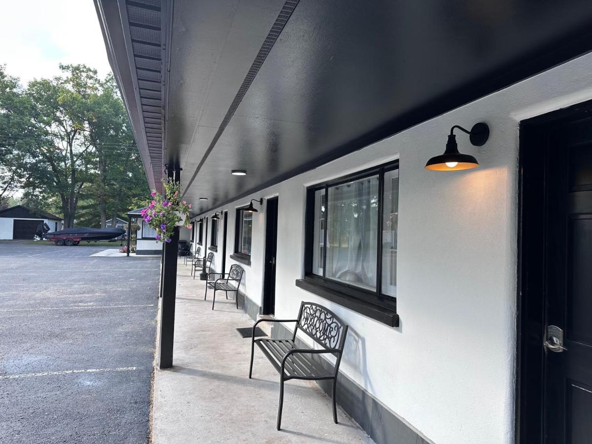Star Gate Motel Indian River Exterior photo